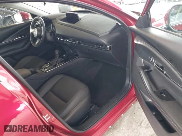 ✅ 2024 Mazda CX-30 S Carbon Edition • VIN: 3MVDMBCM6RM642036 • Лот: 43682381. Опубликован ранее на IAAI с пробегом 12 732 миль. Бесплатный доступ к архиву аукционных продаж из США и подробный отчёт об истории автомобиля на DreamBid. Изображение 5.