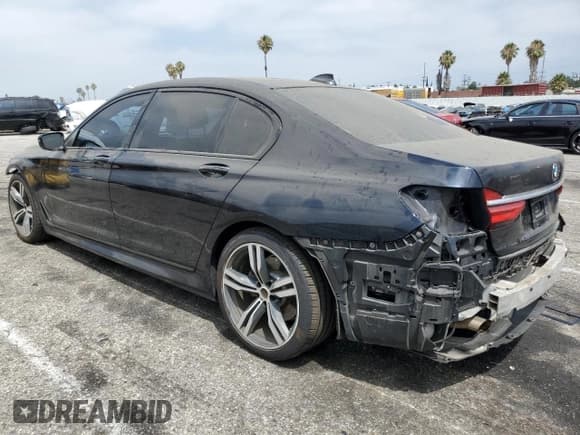 ✅ 2019 BMW 7 Series 740i • VIN: WBA7E2C58KB454424 • Lot: 65784855. Listed on Copart with 80,019 mi. Free auction sales archive from the USA and detailed vehicle history report at DreamBid. Image 2.