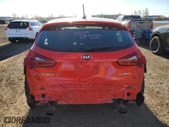 ✅ 2016 Kia Forte SX • VIN: KNAFZ5A30G5625059 • Lot: 87019935. Wystawiony na Copart z przebiegiem 141 822 mil. Bezpłatny archiwum sprzedaży aukcyjnych z USA i szczegółowy raport historii pojazdu na DreamBid. Zdjęcie 6.