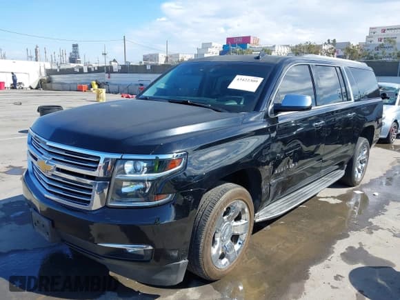 ✅ 2016 Chevrolet Suburban LTZ • VIN: 1GNSCJKC3GR441695 • Lot: 43422309. Wystawiony na IAAI z przebiegiem 157 379 mil. Bezpłatny archiwum sprzedaży aukcyjnych z USA i szczegółowy raport historii pojazdu na DreamBid. Zdjęcie 17.