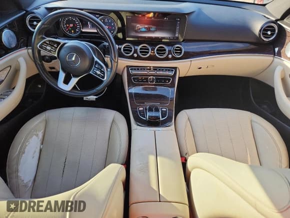 ✅ 2019 Mercedes-Benz E 300 • VIN: WDDZF4JB1KA490433 • Lot: 84273685. Listed on Copart with 129,088 mi. Free auction sales archive from the USA and detailed vehicle history report at DreamBid. Image 8.