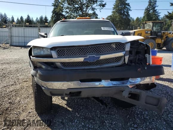 ✅ 2004 Chevrolet Silverado 2500HD LS • VIN: 1GCHK23U04F167615 • Lot: 80763805. Wystawiony na Copart z przebiegiem Nie podano. Bezpłatny archiwum sprzedaży aukcyjnych z USA i szczegółowy raport historii pojazdu na DreamBid. Zdjęcie 5.