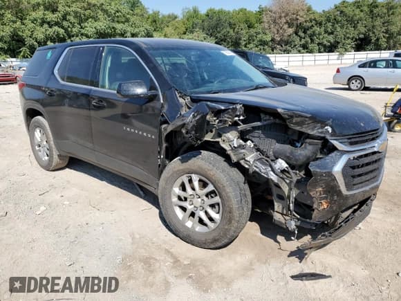 ✅ 2020 Chevrolet Traverse LS • VIN: 1GNERFKW9LJ141428 • Lot: 70904844. Wystawiony na Copart z przebiegiem 123 566 mil. Bezpłatny archiwum sprzedaży aukcyjnych z USA i szczegółowy raport historii pojazdu na DreamBid. Zdjęcie 4.