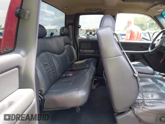 ✅ 2001 Chevrolet Silverado 1500 • VIN: 2GCEK19T611107479 • Лот: 42675246. Опубликован ранее на IAAI с пробегом 194 407 миль. Бесплатный доступ к архиву аукционных продаж из США и подробный отчёт об истории автомобиля на DreamBid. Изображение 8.