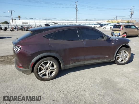 ✅ 2021 Ford Mustang Mach-E Select • VIN: 3FMTK1RM6MMA58194 • Лот: 81695875. Опубликован ранее на Copart с пробегом 101 458 миль. Бесплатный доступ к архиву аукционных продаж из США и подробный отчёт об истории автомобиля на DreamBid. Изображение 3.