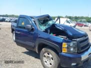 ✅ 2011 Chevrolet Silverado 1500 LT • VIN: 1GCRKSE33BZ463135 • Lot: 42979352. Wystawiony na IAAI z przebiegiem Nie podano. Bezpłatny archiwum sprzedaży aukcyjnych z USA i szczegółowy raport historii pojazdu na DreamBid. Zdjęcie 6.