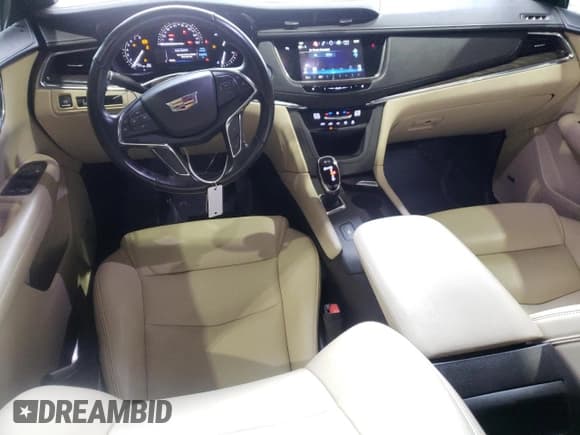 ✅ 2019 Cadillac XT5 FWD • VIN: 1GYKNARS1KZ231504 • Лот: 51952355. Опубликован ранее на Copart с пробегом 54 243 миль. Бесплатный доступ к архиву аукционных продаж из США и подробный отчёт об истории автомобиля на DreamBid. Изображение 8.