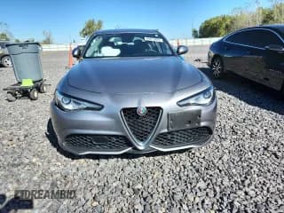 ✅ 2018 Alfa Romeo Giulia Ti Sport • VIN: ZARFAEEN5J7577730 • Lot: 85675025. Wystawiony na Copart z przebiegiem Nie podano. Bezpłatny archiwum sprzedaży aukcyjnych z USA i szczegółowy raport historii pojazdu na DreamBid. Zdjęcie 5.