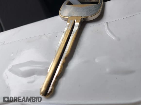 ✅ 2003 Toyota Corolla CE • VIN: JTDBR32E530031838 • Lot: 43693158. Listed on IAAI with 207,795 mi. Free auction sales archive from the USA and detailed vehicle history report at DreamBid. Image 11.