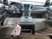 ✅ 2018 Chevrolet Suburban LT • VIN: 1GNSKHKC5JR210980 • Lot: 68180924. Wystawiony na Copart z przebiegiem 93 237 mil. Bezpłatny archiwum sprzedaży aukcyjnych z USA i szczegółowy raport historii pojazdu na DreamBid. Zdjęcie 8.