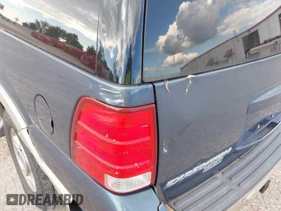 ✅ 2006 Ford Expedition Eddie Bauer • VIN: 1FMPU175X6LA88911 • Lot: 43396224. Wystawiony na IAAI z przebiegiem 256 105 mil. Bezpłatny archiwum sprzedaży aukcyjnych z USA i szczegółowy raport historii pojazdu na DreamBid. Zdjęcie 12.