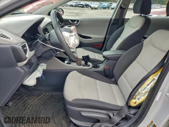 ✅ 2017 Hyundai Ioniq Blue • VIN: KMHC65LC8HU022388 • Lot: 93981785. Listed on Copart with 100,678 mi. Free auction sales archive from the USA and detailed vehicle history report at DreamBid. Image 7.