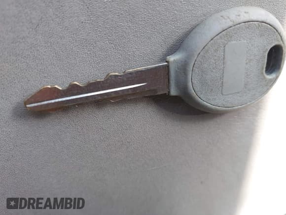 ✅ 2003 Jeep Liberty Limited • VIN: 1J8GL58K13W558703 • Лот: 43175955. Опубликован ранее на IAAI с пробегом 137 568 миль. Бесплатный доступ к архиву аукционных продаж из США и подробный отчёт об истории автомобиля на DreamBid. Изображение 11.