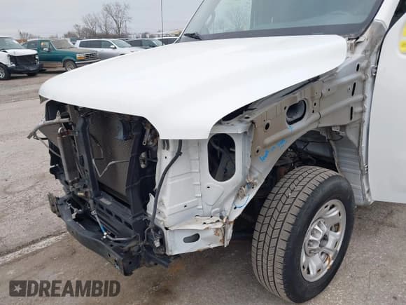 ✅ 2014 Nissan NV S • VIN: 1N6BF0LXXEN106379 • Lot: 41974142. Wystawiony na IAAI z przebiegiem 46 500 mil. Bezpłatny archiwum sprzedaży aukcyjnych z USA i szczegółowy raport historii pojazdu na DreamBid. Zdjęcie 6.