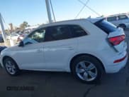 ✅ 2018 Audi Q5 Premium Plus • VIN: WA1BNAFY3J2007604 • Lot: 43451006. Wystawiony na IAAI z przebiegiem 120 424 mil. Bezpłatny archiwum sprzedaży aukcyjnych z USA i szczegółowy raport historii pojazdu na DreamBid. Zdjęcie 14.