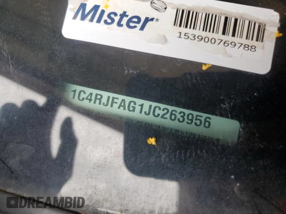 ✅ 2018 Jeep Grand Cherokee Laredo E • VIN: 1C4RJFAG1JC263956 • Lot: 80558715. Wystawiony na Copart z przebiegiem Nie podano. Bezpłatny archiwum sprzedaży aukcyjnych z USA i szczegółowy raport historii pojazdu na DreamBid. Zdjęcie 12.