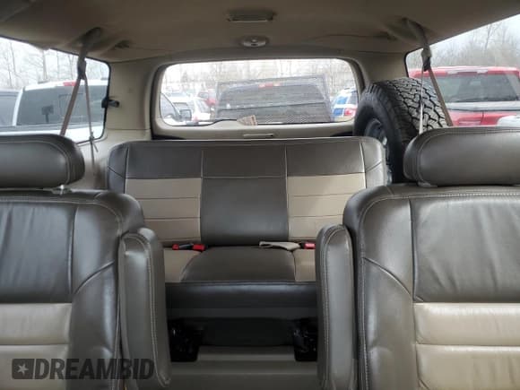 ✅ 2004 Ford Excursion Eddie Bauer • VIN: 1FMSU45P44EB40602 • Лот: 51536395. Опубликован ранее на Copart с пробегом 188 417 миль. Бесплатный доступ к архиву аукционных продаж из США и подробный отчёт об истории автомобиля на DreamBid. Изображение 10.