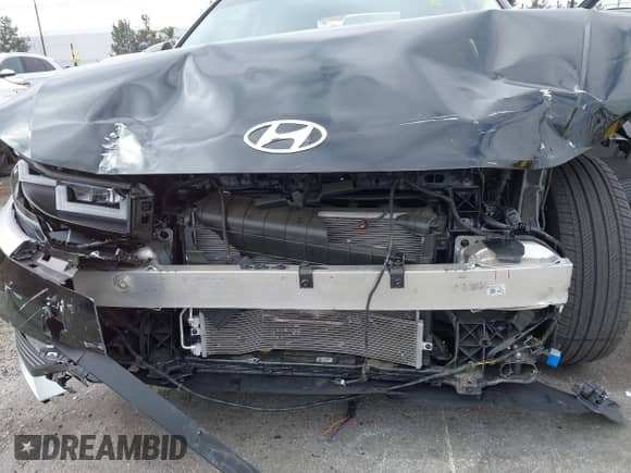 ✅ 2024 Hyundai Ioniq 5 SE Standard Range • VIN: KM8KM4DB2RU275578 • Lot: 41505229. Wystawiony na IAAI z przebiegiem Nie podano. Bezpłatny archiwum sprzedaży aukcyjnych z USA i szczegółowy raport historii pojazdu na DreamBid. Zdjęcie 6.