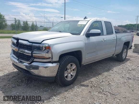 ✅ 2019 Chevrolet Silverado 1500 LT • VIN: 2GCVKPEC1K1113653 • Lot: 42731153. Wystawiony na IAAI z przebiegiem 219 858 mil. Bezpłatny archiwum sprzedaży aukcyjnych z USA i szczegółowy raport historii pojazdu na DreamBid. Zdjęcie 2.