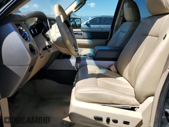 ✅ 2013 Ford Expedition XLT • VIN: 1FMJU1J57DEF33590 • Lot: 62875495. Listed on Copart with 142,429 mi. Free auction sales archive from the USA and detailed vehicle history report at DreamBid. Image 7.