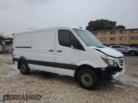 ✅ 2015 Freightliner Sprinter • VIN: WDYPE7DC7FP102106 • Lot: 59487945. Wystawiony na Copart z przebiegiem 42 321 mil. Bezpłatny archiwum sprzedaży aukcyjnych z USA i szczegółowy raport historii pojazdu na DreamBid. Zdjęcie 4.