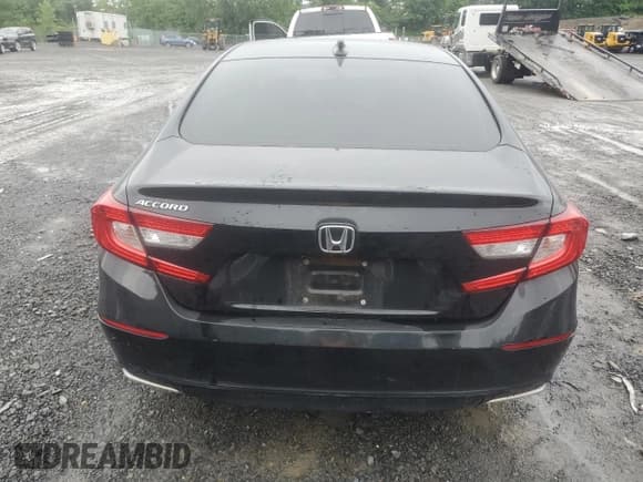 ✅ 2019 Honda Accord LX • VIN: 1HGCV1F12KA071400 • Лот: 59672535. Опубликован ранее на Copart с пробегом Не указан. Бесплатный доступ к архиву аукционных продаж из США и подробный отчёт об истории автомобиля на DreamBid. Изображение 6.