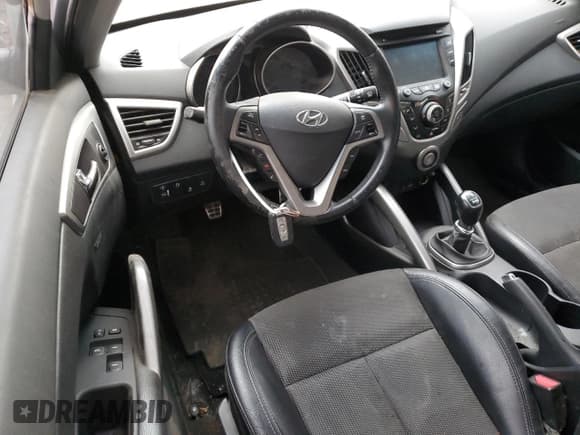 ✅ 2013 Hyundai Veloster w/Gray Int • VIN: KMHTC6AD3DU109121 • Lot: 77271244. Wystawiony na Copart z przebiegiem Nie podano. Bezpłatny archiwum sprzedaży aukcyjnych z USA i szczegółowy raport historii pojazdu na DreamBid. Zdjęcie 8.