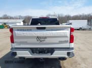 ✅ 2025 Chevrolet Silverado 1500 • VIN: 3GCUKJEL2SG115606 • Лот: 41917657. Опубликован ранее на IAAI с пробегом 10 413 миль. Бесплатный доступ к архиву аукционных продаж из США и подробный отчёт об истории автомобиля на DreamBid. Изображение 16.