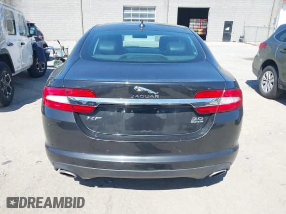 ✅ 2014 Jaguar XF SC • VIN: SAJWJ0EF9E8U31032 • Lot: 42046036. Wystawiony na IAAI z przebiegiem 118 927 mil. Bezpłatny archiwum sprzedaży aukcyjnych z USA i szczegółowy raport historii pojazdu na DreamBid. Zdjęcie 16.