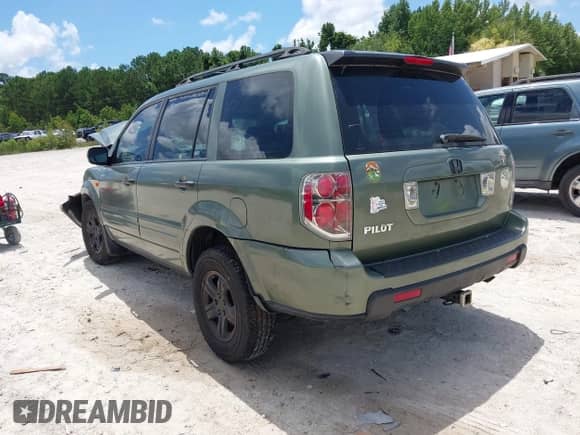 2007 Honda Pilot LX with VIN 5FNYF28167B023921, listed as a IAAI auction lot 42727822 with 177,088 mi miles and . Bid and sale history available at DreamBid. Image 3.
