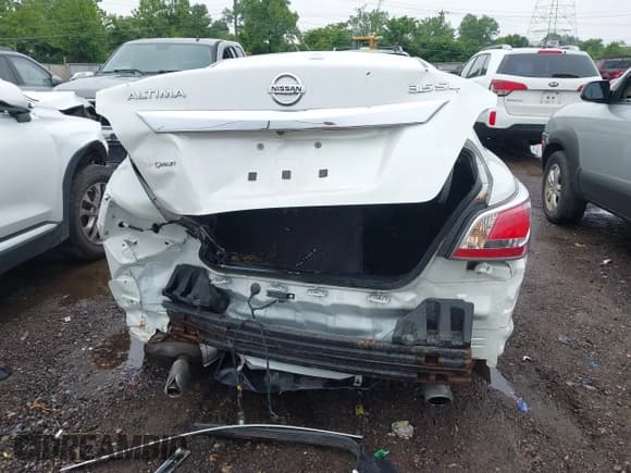 ✅ 2015 Nissan Altima SL • VIN: 1N4BL3AP1FC448807 • Lot: 42351574. Listed on IAAI with 110,354 mi. Free auction sales archive from the USA and detailed vehicle history report at DreamBid. Image 17.