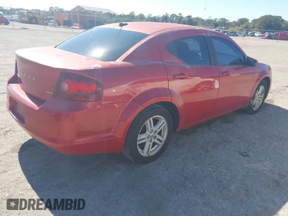 ✅ 2013 Dodge Avenger SXT • VIN: 1C3CDZCB7DN626466 • Лот: 43680583. Опубликован ранее на IAAI с пробегом 255 300 миль. Бесплатный доступ к архиву аукционных продаж из США и подробный отчёт об истории автомобиля на DreamBid. Изображение 4.