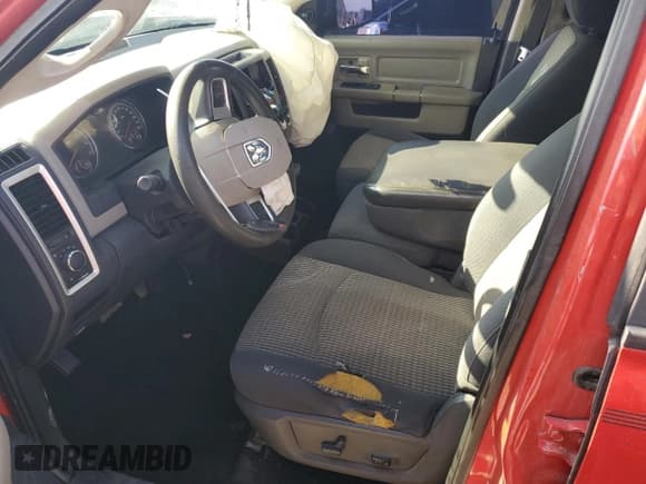 ✅ 2010 Dodge 1500 ST • VIN: 1D7RB1CP2AS109409 • Lot: 81645644. Wystawiony na Copart z przebiegiem Nie podano. Bezpłatny archiwum sprzedaży aukcyjnych z USA i szczegółowy raport historii pojazdu na DreamBid. Zdjęcie 7.