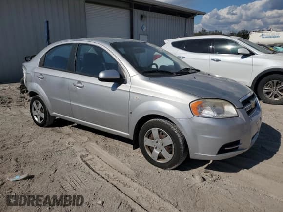 ✅ 2008 Chevrolet Aveo LS • VIN: KL1TD56698B070985 • Lot: 44812405. Wystawiony na Copart z przebiegiem 81 715 mil. Bezpłatny archiwum sprzedaży aukcyjnych z USA i szczegółowy raport historii pojazdu na DreamBid. Zdjęcie 4.