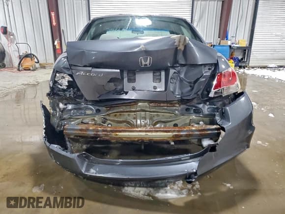 ✅ 2009 Honda Accord LX-P • VIN: 1HGCP26449A176590 • Lot: 94442785. Listed on Copart with 193,039 mi. Free auction sales archive from the USA and detailed vehicle history report at DreamBid. Image 6.