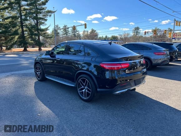 ✅ 2016 Mercedes-Benz GLE 450 AMG • VIN: 4JGED6EB2GA047733 • Lot: 93778125. Wystawiony na Copart z przebiegiem 84 670 mil. Bezpłatny archiwum sprzedaży aukcyjnych z USA i szczegółowy raport historii pojazdu na DreamBid. Zdjęcie 3.