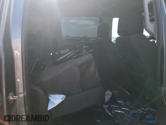 ✅ 2021 GMC Sierra 1500 • VIN: 3GTU9AEF2MG213687 • Lot: 50761955. Wystawiony na Copart z przebiegiem 139 854 mil. Bezpłatny archiwum sprzedaży aukcyjnych z USA i szczegółowy raport historii pojazdu na DreamBid. Zdjęcie 10.