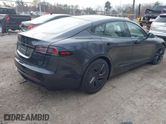 ✅ 2026 Tesla Model S • VIN: 5YJSA1E58TF553873 • Лот: 43753663. Опубликован ранее на IAAI с пробегом 2 285 миль. Бесплатный доступ к архиву аукционных продаж из США и подробный отчёт об истории автомобиля на DreamBid. Изображение 4.
