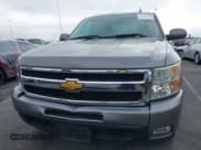 ✅ 2009 Chevrolet Silverado 1500 • VIN: 1GCEC39J69Z174643 • Lot: 42853730. Wystawiony na IAAI z przebiegiem 172 839 mil. Bezpłatny archiwum sprzedaży aukcyjnych z USA i szczegółowy raport historii pojazdu na DreamBid. Zdjęcie 6.