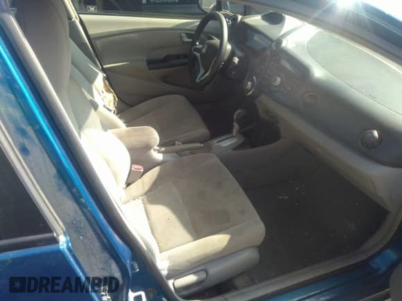 ✅ 2013 Honda Insight LX • VIN: JHMZE2H51DS004359 • Lot: 42438031. Listed on IAAI with 174,056 mi. Free auction sales archive from the USA and detailed vehicle history report at DreamBid. Image 5.