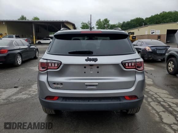 ✅ 2019 Jeep Compass Latitude • VIN: 3C4NJDBB1KT838987 • Lot: 60961525. Listed on Copart with 141,116 mi. Free auction sales archive from the USA and detailed vehicle history report at DreamBid. Image 6.