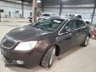 ✅ 2012 Buick Verano • VIN: 1G4PP5SK8C4185722 • Лот: 63037915. Опубликован ранее на Copart с пробегом 105 017 миль. Бесплатный доступ к архиву аукционных продаж из США и подробный отчёт об истории автомобиля на DreamBid. Изображение 1.