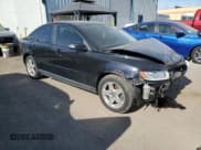 ✅ 2010 Volvo S40 • VIN: YV1382MS4A2493100 • Лот: 85912305. Опубликован ранее на Copart с пробегом 201 204 миль. Бесплатный доступ к архиву аукционных продаж из США и подробный отчёт об истории автомобиля на DreamBid. Изображение 4.