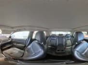 ✅ 2015 Chrysler 300 Limited • VIN: 2C3CCARG7FH803360 • Lot: 89573865. Wystawiony na Copart z przebiegiem 147 861 mil. Bezpłatny archiwum sprzedaży aukcyjnych z USA i szczegółowy raport historii pojazdu na DreamBid. Zdjęcie 14.