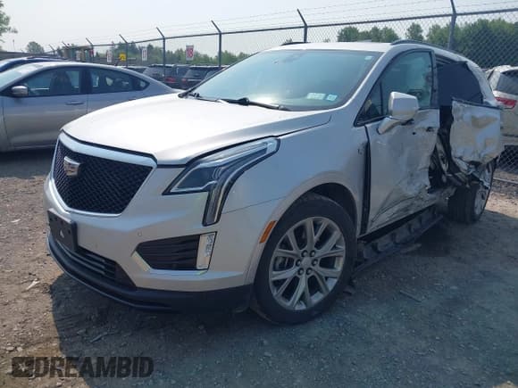 ✅ 2020 Cadillac XT5 Sport AWD • VIN: 1GYKNGRSXLZ135794 • Лот: 42414829. Опубликован ранее на IAAI с пробегом 75 577 миль. Бесплатный доступ к архиву аукционных продаж из США и подробный отчёт об истории автомобиля на DreamBid. Изображение 2.
