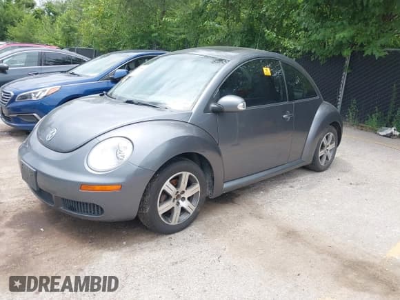 ✅ 2006 Volkswagen Beetle • VIN: 3VWRR31C06M400957 • Lot: 42815849. Wystawiony na IAAI z przebiegiem 198 653 mil. Bezpłatny archiwum sprzedaży aukcyjnych z USA i szczegółowy raport historii pojazdu na DreamBid. Zdjęcie 2.