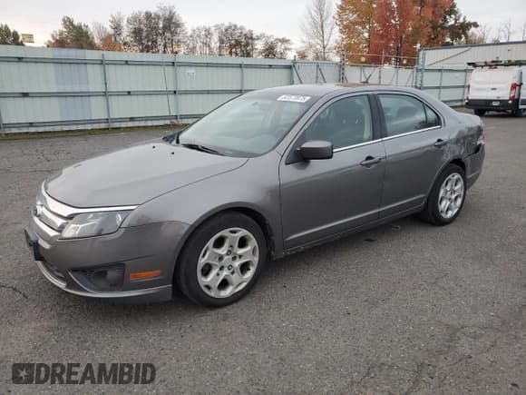 ✅ 2010 Ford Fusion SE • VIN: 3FAHP0HA0AR378077 • Lot: 82573975. Listed on Copart with 173,507 mi. Free auction sales archive from the USA and detailed vehicle history report at DreamBid. Image 1.
