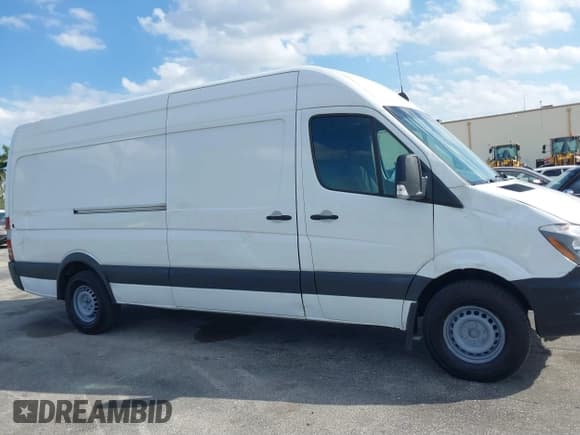 ✅ 2015 Freightliner Sprinter • VIN: WDYPE8DC2FP113570 • Лот: 41722367. Опубликован ранее на IAAI с пробегом 81 296 миль. Бесплатный доступ к архиву аукционных продаж из США и подробный отчёт об истории автомобиля на DreamBid. Изображение 6.