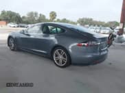 ✅ 2013 Tesla Model S • VIN: 5YJSA1CN7DFP05324 • Lot: 43893560. Wystawiony na IAAI z przebiegiem 89 772 mil. Bezpłatny archiwum sprzedaży aukcyjnych z USA i szczegółowy raport historii pojazdu na DreamBid. Zdjęcie 3.