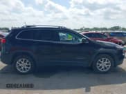 ✅ 2017 Jeep Cherokee Latitude • VIN: 1C4PJLCB1HW640947 • Lot: 42557851. Wystawiony na IAAI z przebiegiem 91 611 mil. Bezpłatny archiwum sprzedaży aukcyjnych z USA i szczegółowy raport historii pojazdu na DreamBid. Zdjęcie 13.